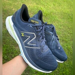 New Balance 860 Blue Athletic running Shoes with Fresh Foam Cushioning